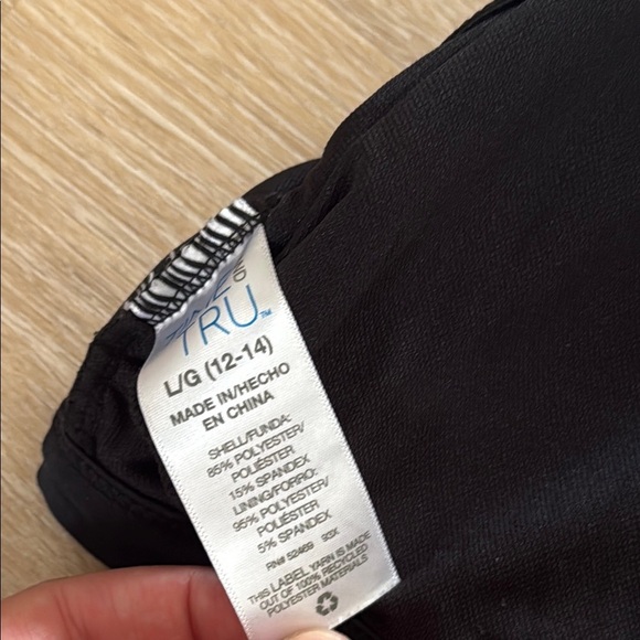Time and Tru Black Women's Swimsuit top bikini top Size L 12/14 padded cut out - Picture 8 of 8